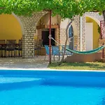 Σπίτι διακοπών Duje & Mare By Interhome *