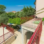 Σπίτι διακοπών Duje & Mare By Interhome