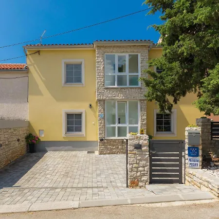 Vakantiehuis Duje & Mare By Interhome *