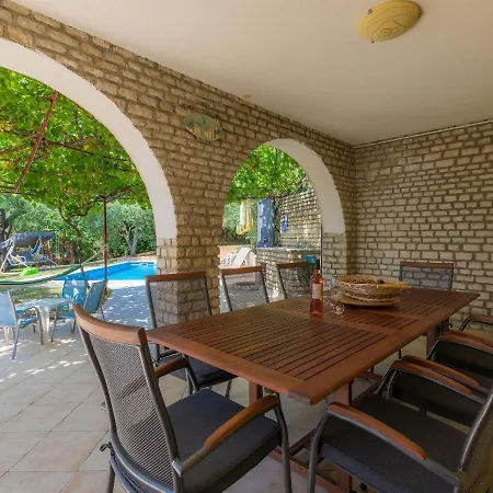 Casa de Férias Duje & Mare By Interhome Ližnjan