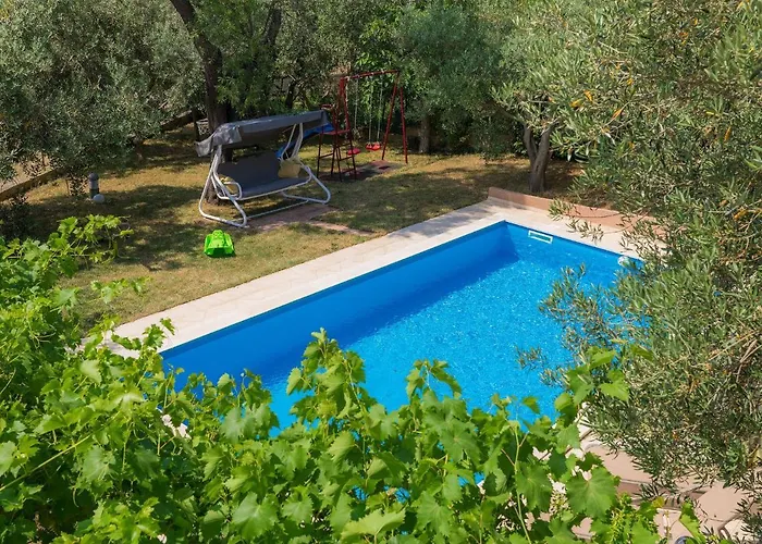 Vakantiehuis Duje & Mare By Interhome *