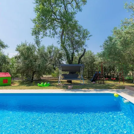 Holiday home Duje & Mare - Mdn184 By Interhome *