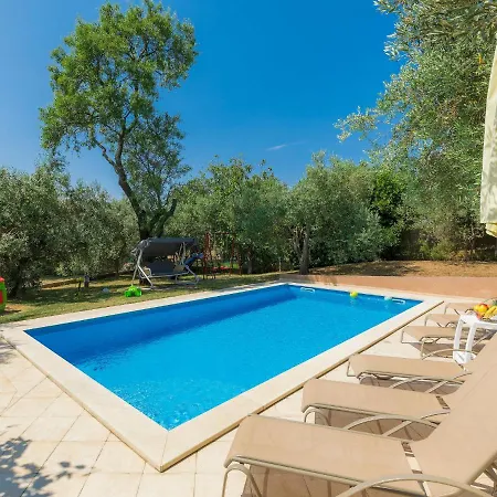 Holiday home Duje & Mare - Mdn184 By Interhome *