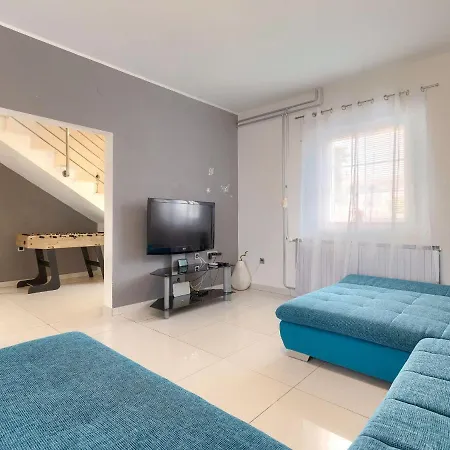 Holiday home Duje & Mare - Mdn184 By Interhome *